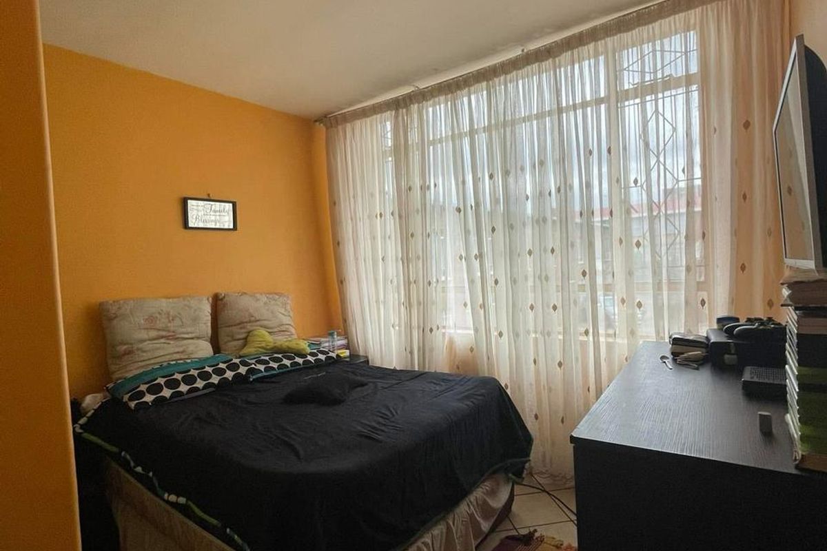 ✨ Modern 2-Bedroom Flat with Balcony & Parking – For Sale ✨ - Photo 4