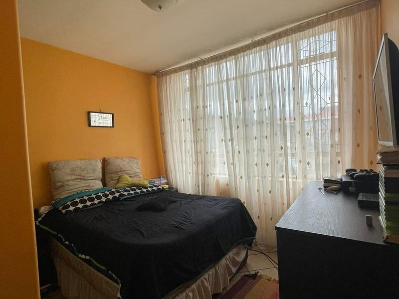 ✨ Modern 2-Bedroom Flat with Balcony & Parking – For Sale ✨ - Photo 4