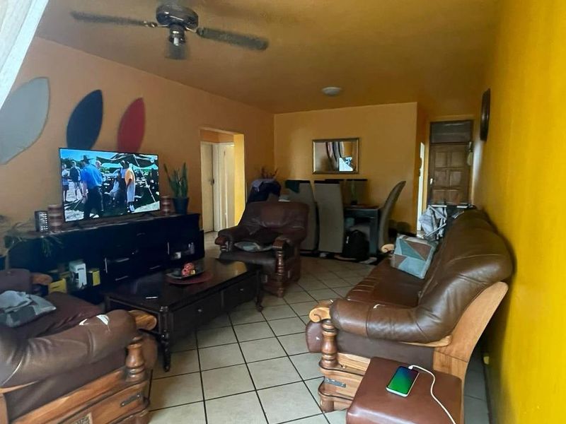 ✨ Modern 2-Bedroom Flat with Balcony & Parking – For Sale ✨ - Photo 7