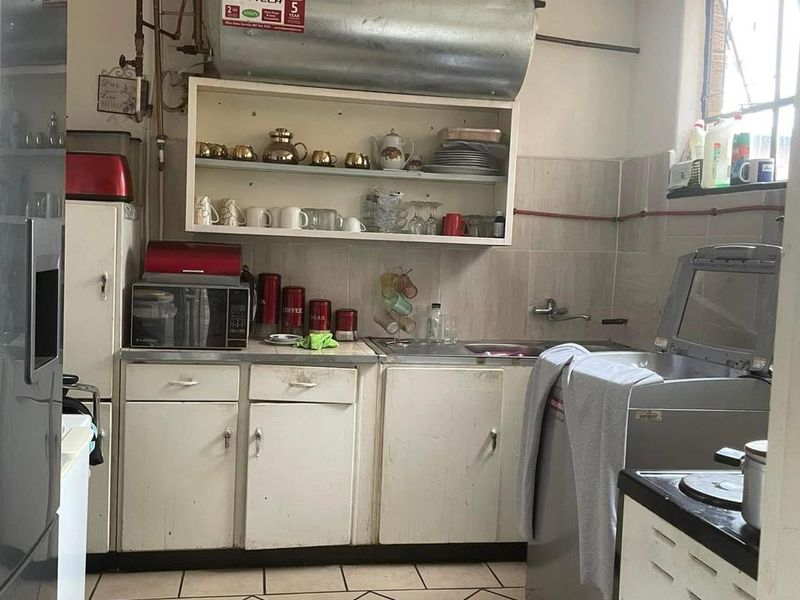 ✨ Modern 2-Bedroom Flat with Balcony & Parking – For Sale ✨ - Photo 1