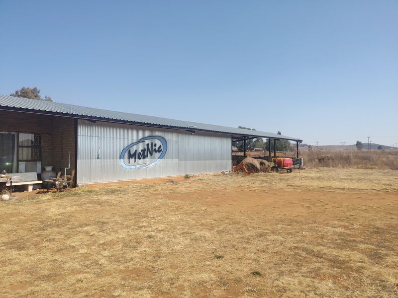 Smallholding for Sale in Lindequesdrift – Fully Off-Grid with Excellent Water Supply - Photo 1