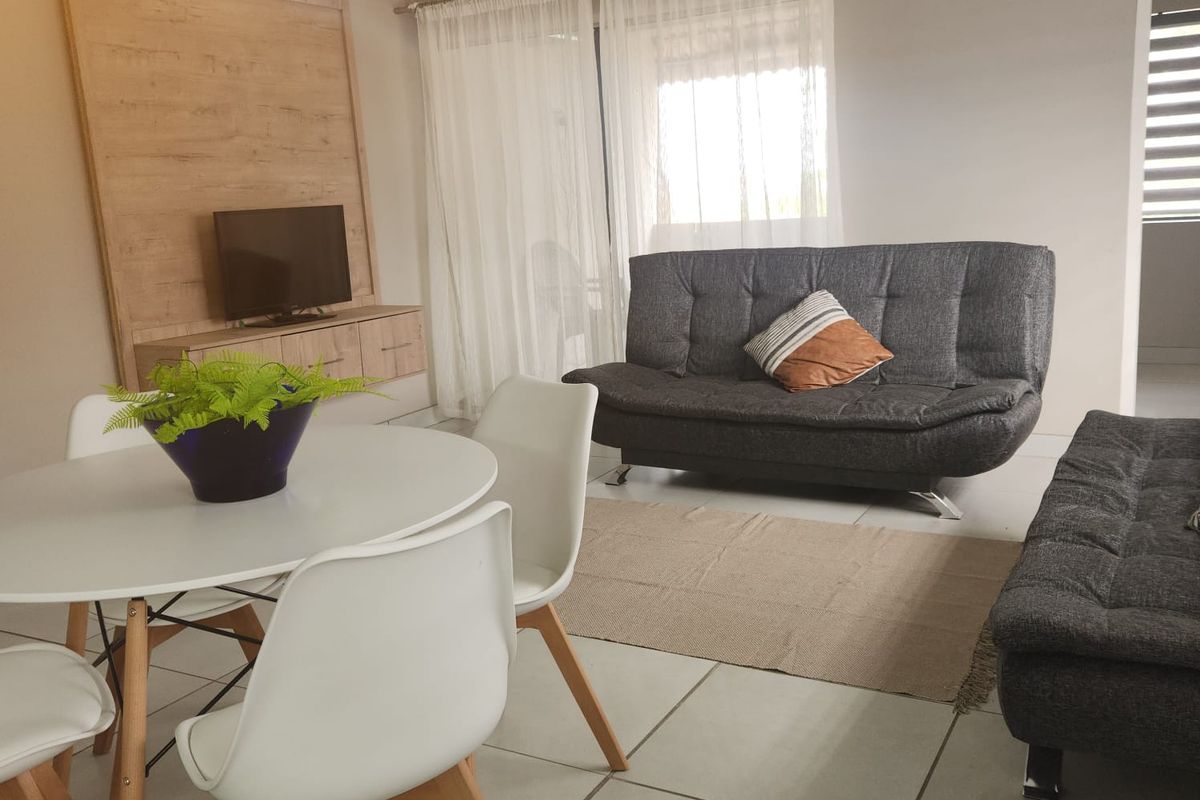 Renovated Lakeview Apartment with Sunrise Vaal Dam Views, Garage and Boat Parking - Photo 2
