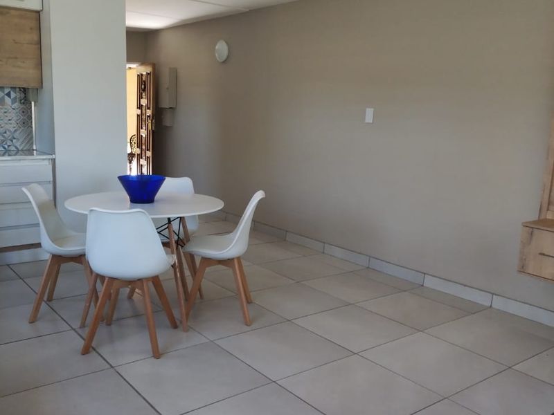 Renovated Lakeview Apartment with Sunrise Vaal Dam Views, Garage and Boat Parking - Photo 6