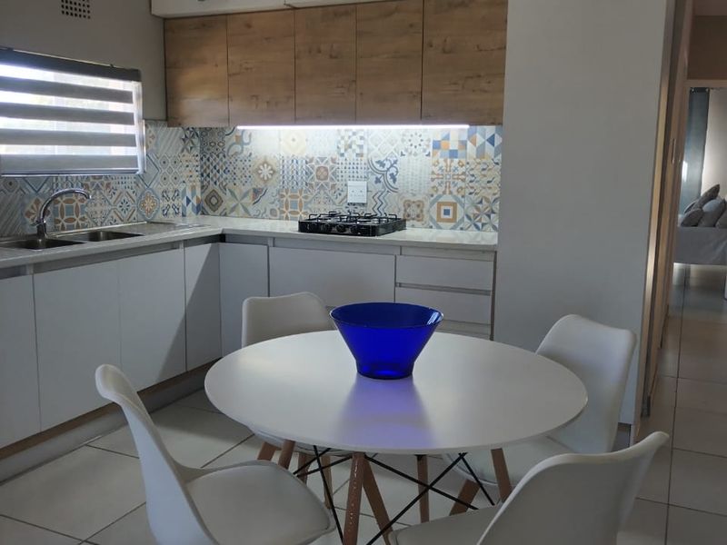 Renovated Lakeview Apartment with Sunrise Vaal Dam Views, Garage and Boat Parking - Photo 7