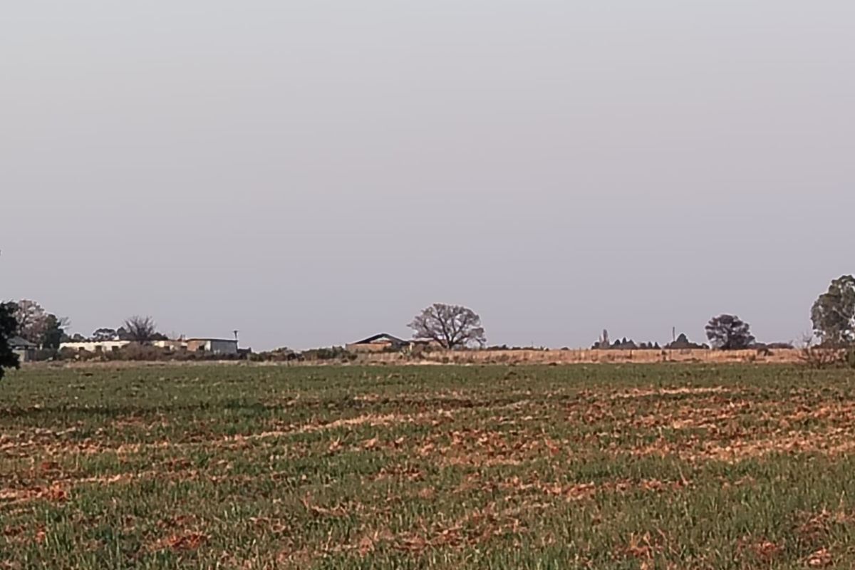 Exceptional 8.5-Hectare Mixed-Use Property – Prime Location Close to Town - Photo 2