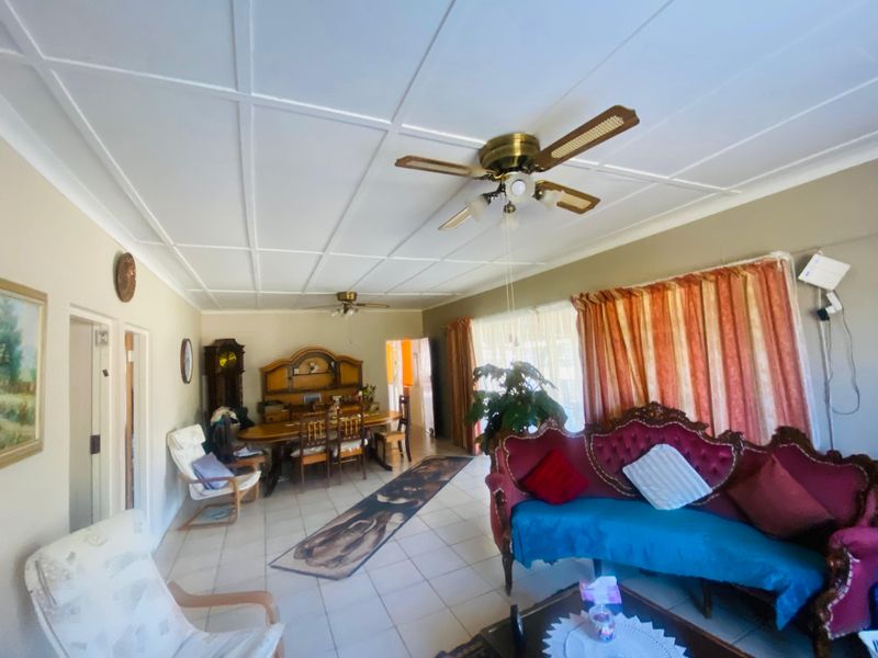 Spacious family home for sale - Photo 9