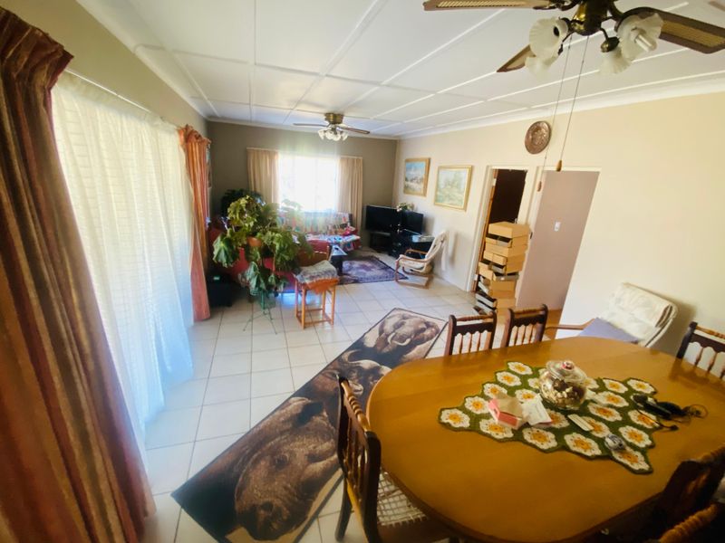 Spacious family home for sale - Photo 6