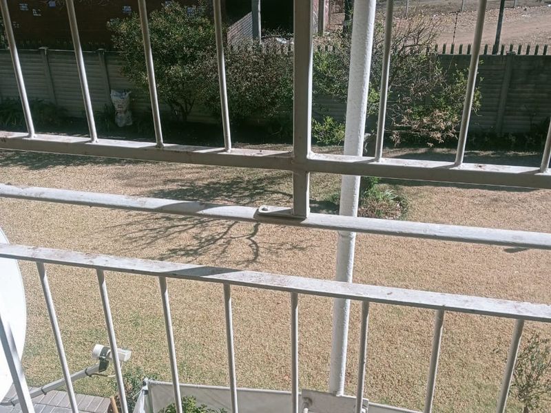 1 Bedroom Flat for sale - Photo 6