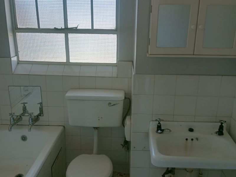1 Bedroom Flat for sale - Photo 3