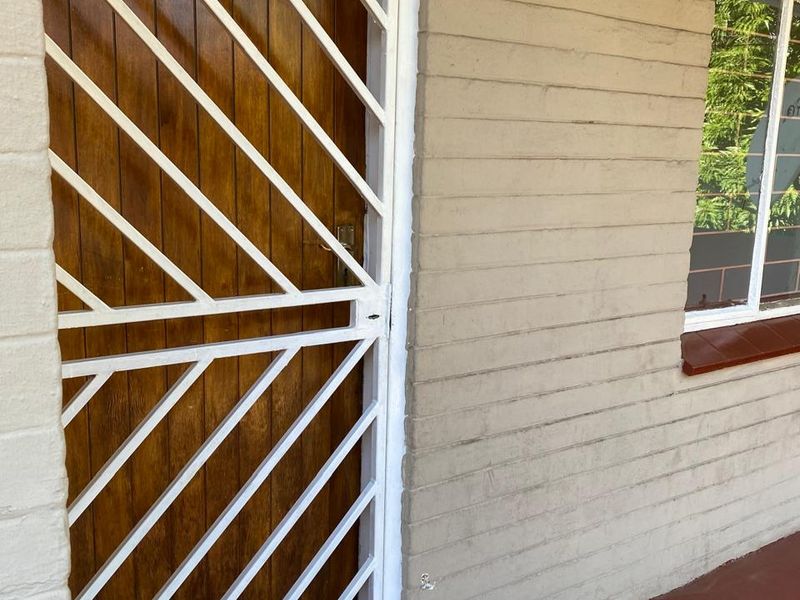 2 Bedroom flat for sale - Photo 10