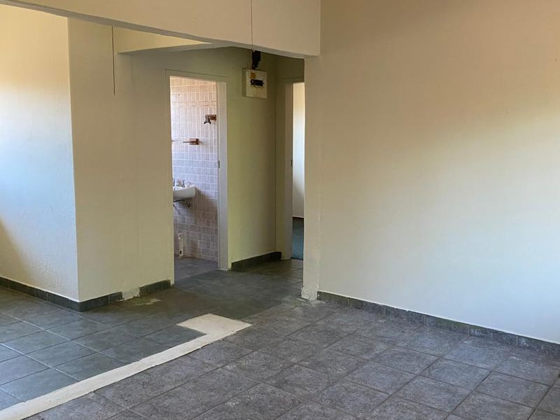 2 Bedroom flat for sale - Photo 1