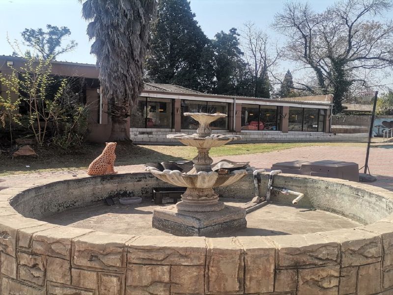 3,979sqm Property into a luxurious retreat, a boutique guesthouse, lovely home, Three Rivers prime - Photo 4