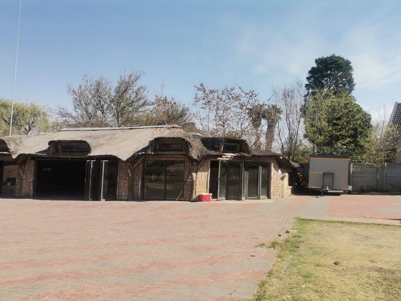 3,979sqm Property into a luxurious retreat, a boutique guesthouse, lovely home, Three Rivers prime - Photo 6