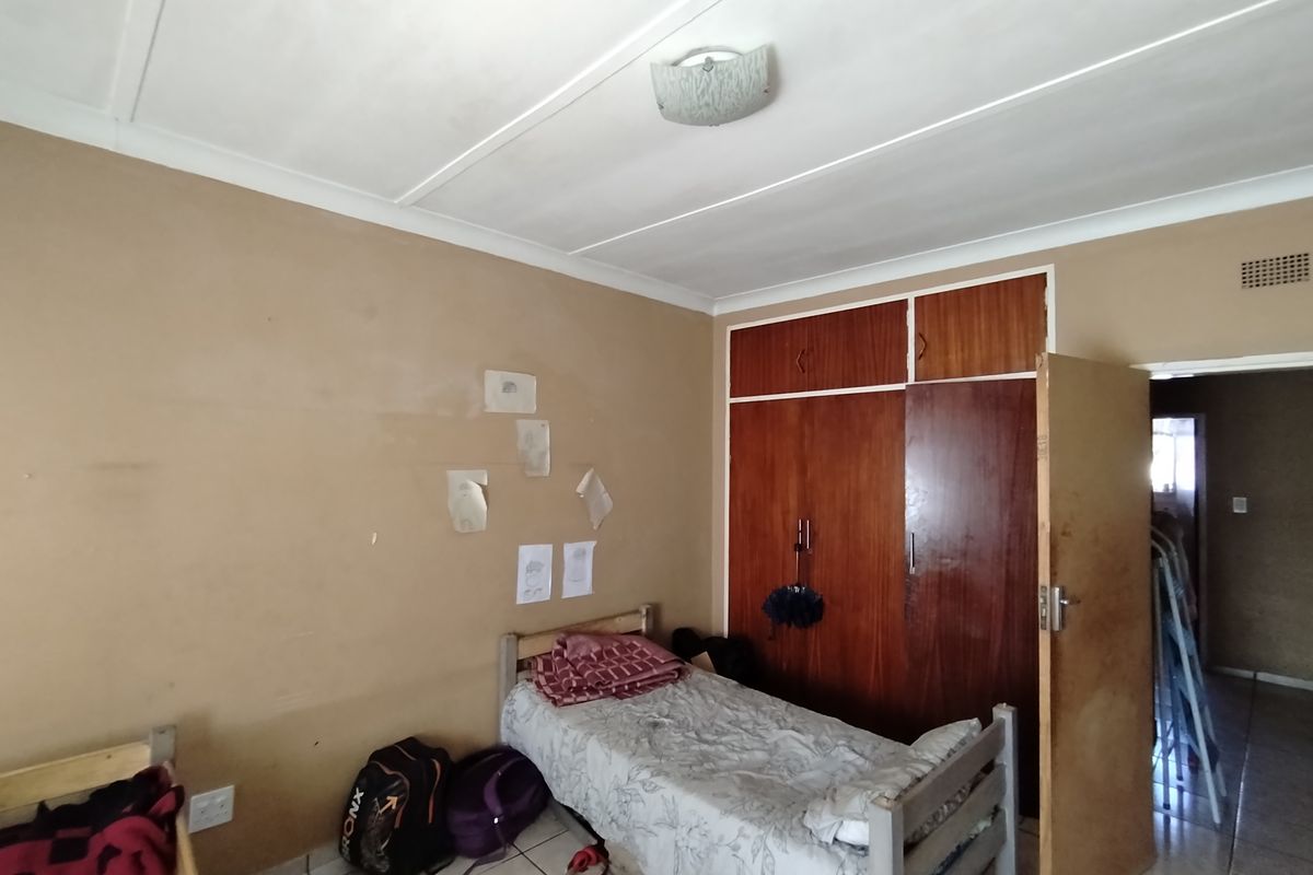 Spacious 3-Bedroom Apartment Geophyl Place ready to sell - Photo 4