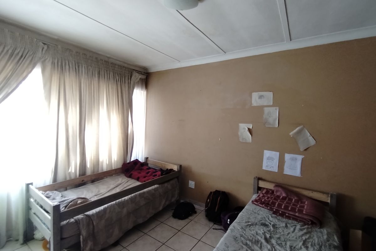 Spacious 3-Bedroom Apartment Geophyl Place ready to sell - Photo 5