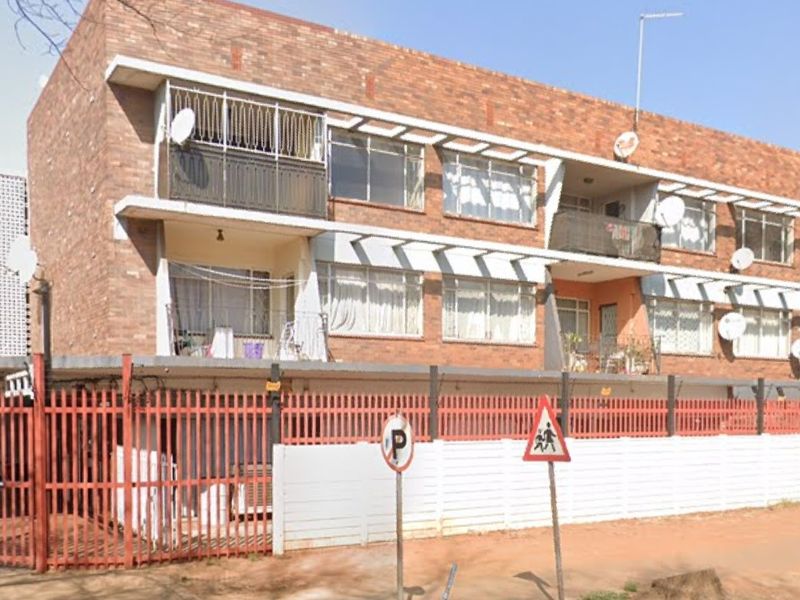 Spacious 3-Bedroom Apartment Geophyl Place ready to sell - Photo 1