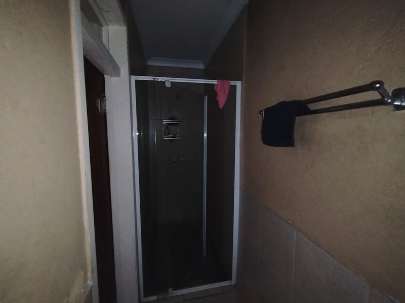 Spacious 3-Bedroom Apartment Geophyl Place ready to sell - Photo 7