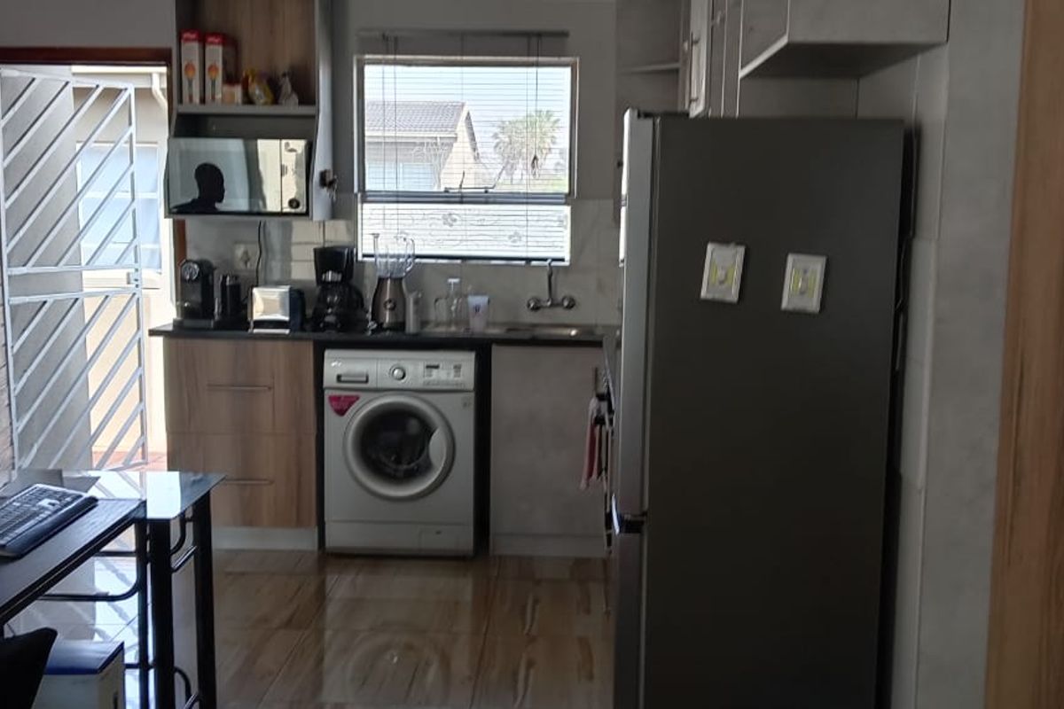 Apartment For Sale In Vereeniging - Photo 3