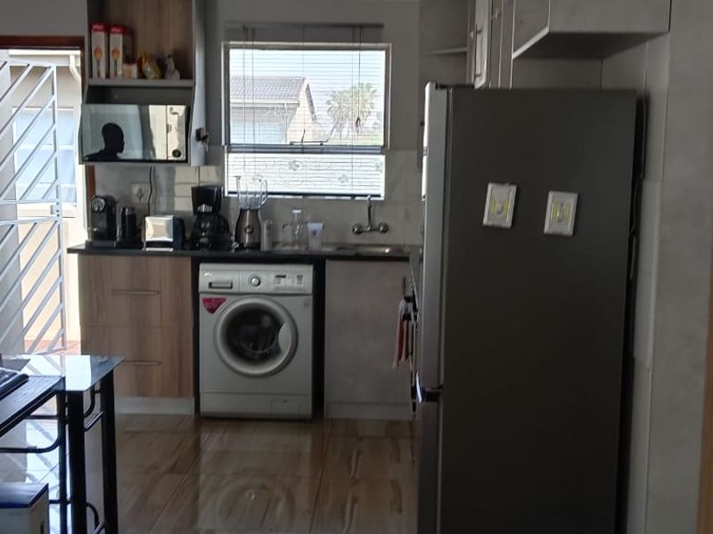 Apartment For Sale In Vereeniging - Photo 3
