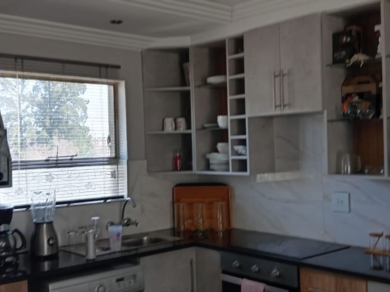 Apartment For Sale In Vereeniging - Photo 3