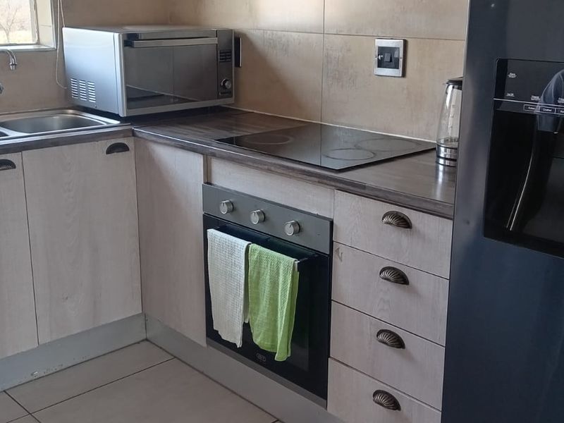 Apartment For Sale In Vereeniging - Photo 2