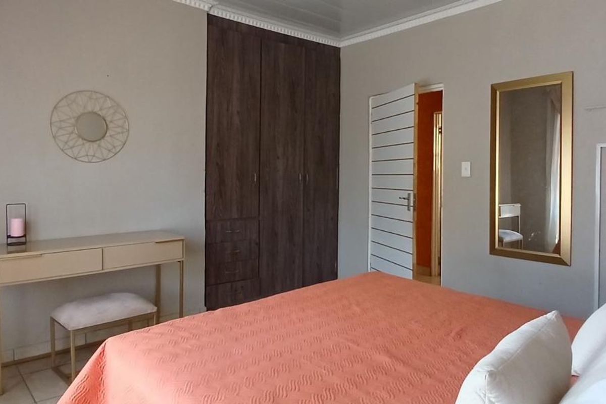 Modern Elegance Meets Comfort – A 3-Bedroom Gem You’ll Be Proud to Call Home - Photo 5