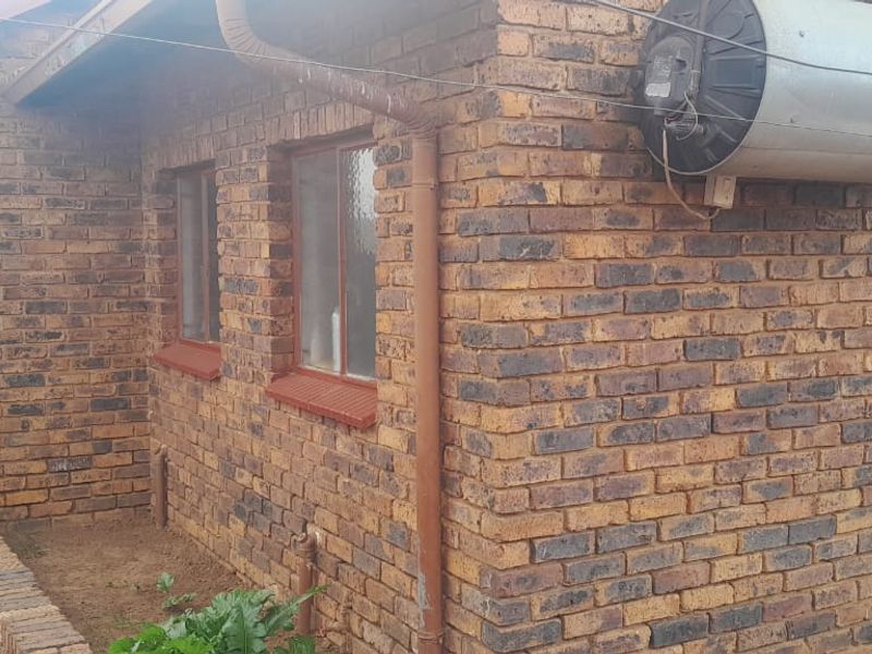 Freehold For Sale In Sebokeng - Photo 3