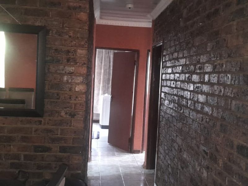 Freehold For Sale In Sebokeng - Photo 9