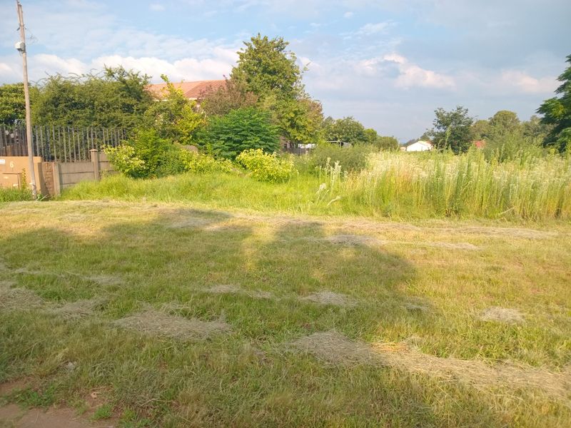 Vacant Stand for sale - Photo 1