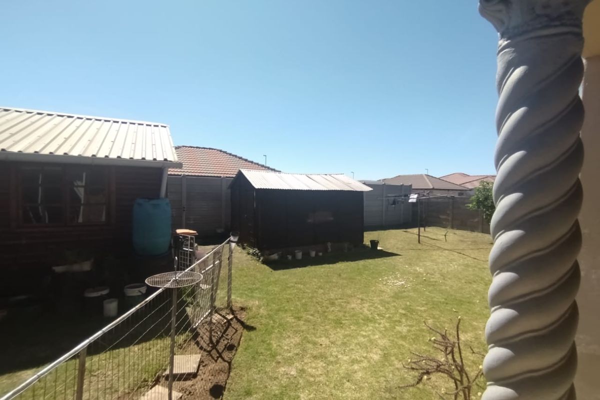 Spacious Family Home with Flatlet, Wendy House & Ample Parking – Ideal for the Extended Family! - Photo 5