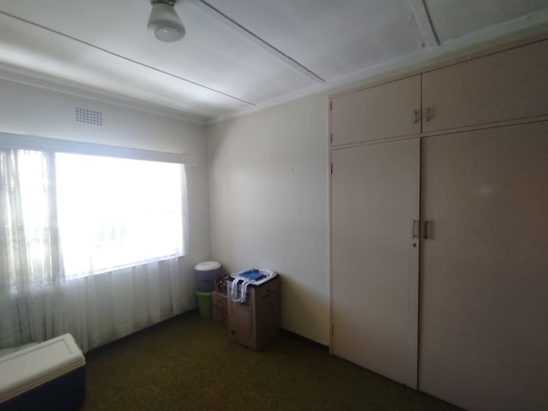 Spacious Family Home with Flatlet, Wendy House & Ample Parking – Ideal for the Extended Family! - Photo 10