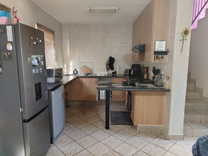 Duplex Townhouse for sale - Photo 2