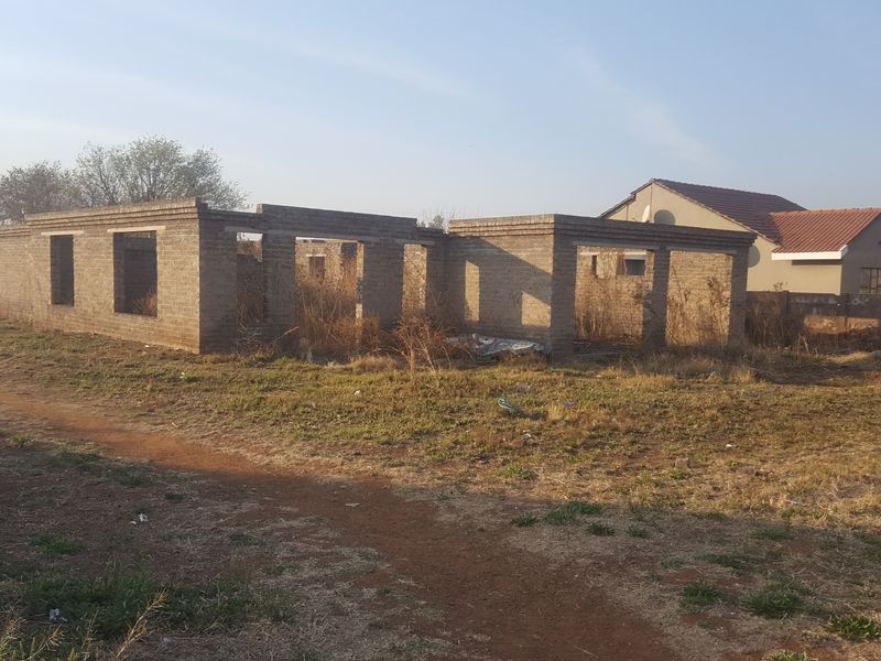 COMMECIAL VACANT LAND FOR SALE - Photo 1