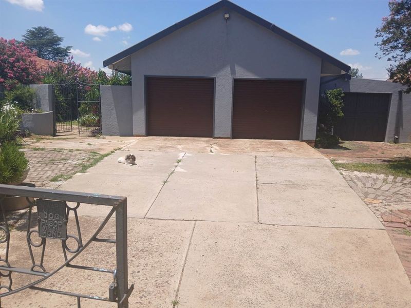 House For Sale In Vereeniging - Photo 9