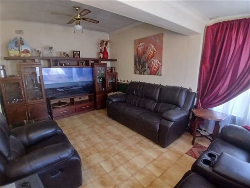 House For Sale In Vereeniging - Photo 7