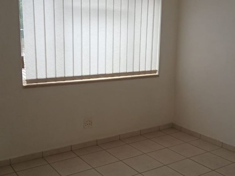2 Bedroom flat for sale - Photo 8