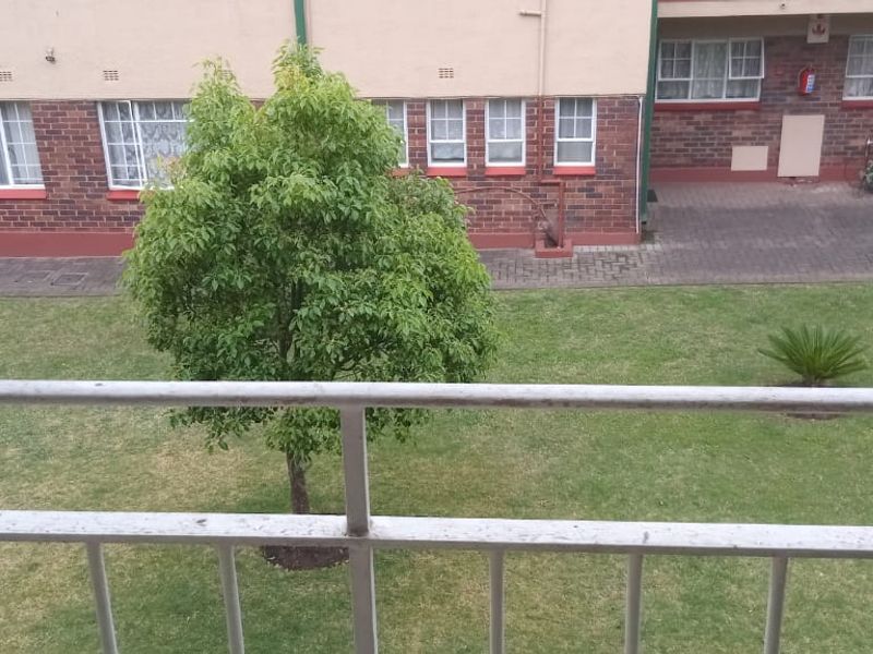 2 Bedroom flat for sale - Photo 7