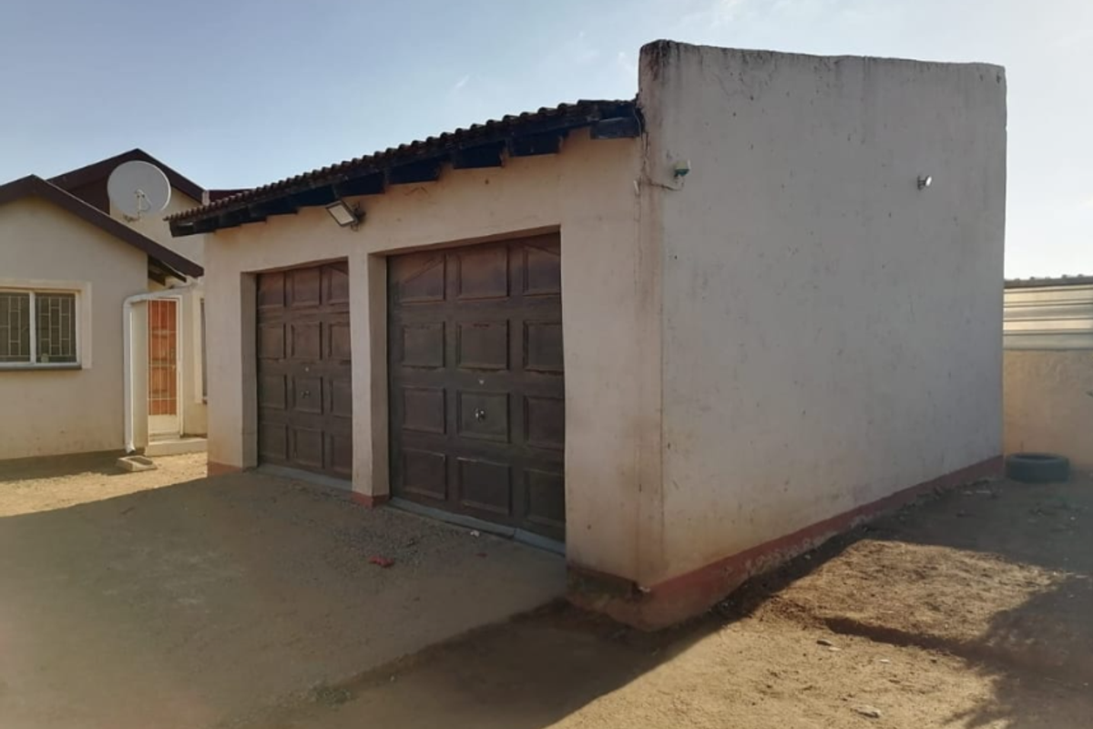 "Prime Residential house for Sale – Great  Potential!" home - Photo 2