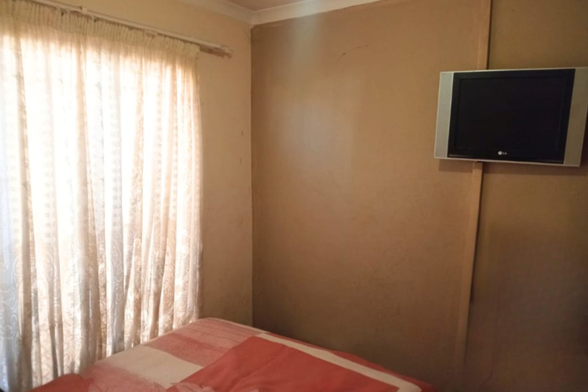"Prime Residential house for Sale – Great  Potential!" home - Photo 5