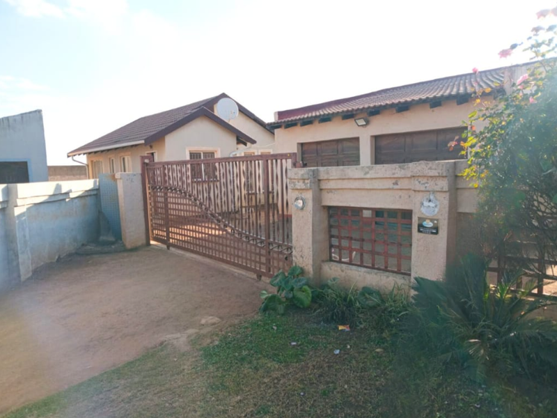 "Prime Residential house for Sale – Great  Potential!" home - Photo 1
