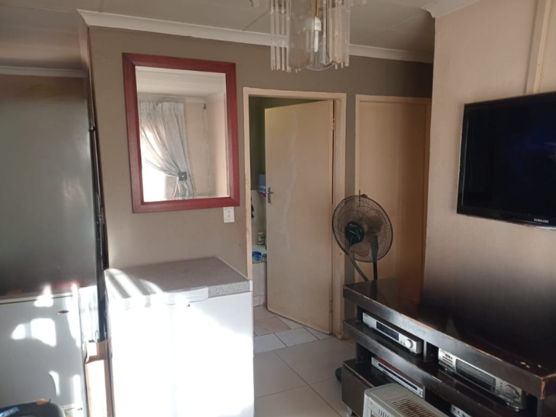 "Prime Residential house for Sale – Great  Potential!" home - Photo 4