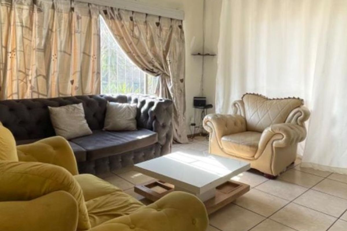 3 Bedroom House For Sale In Meyerton Park !!! - Photo 4