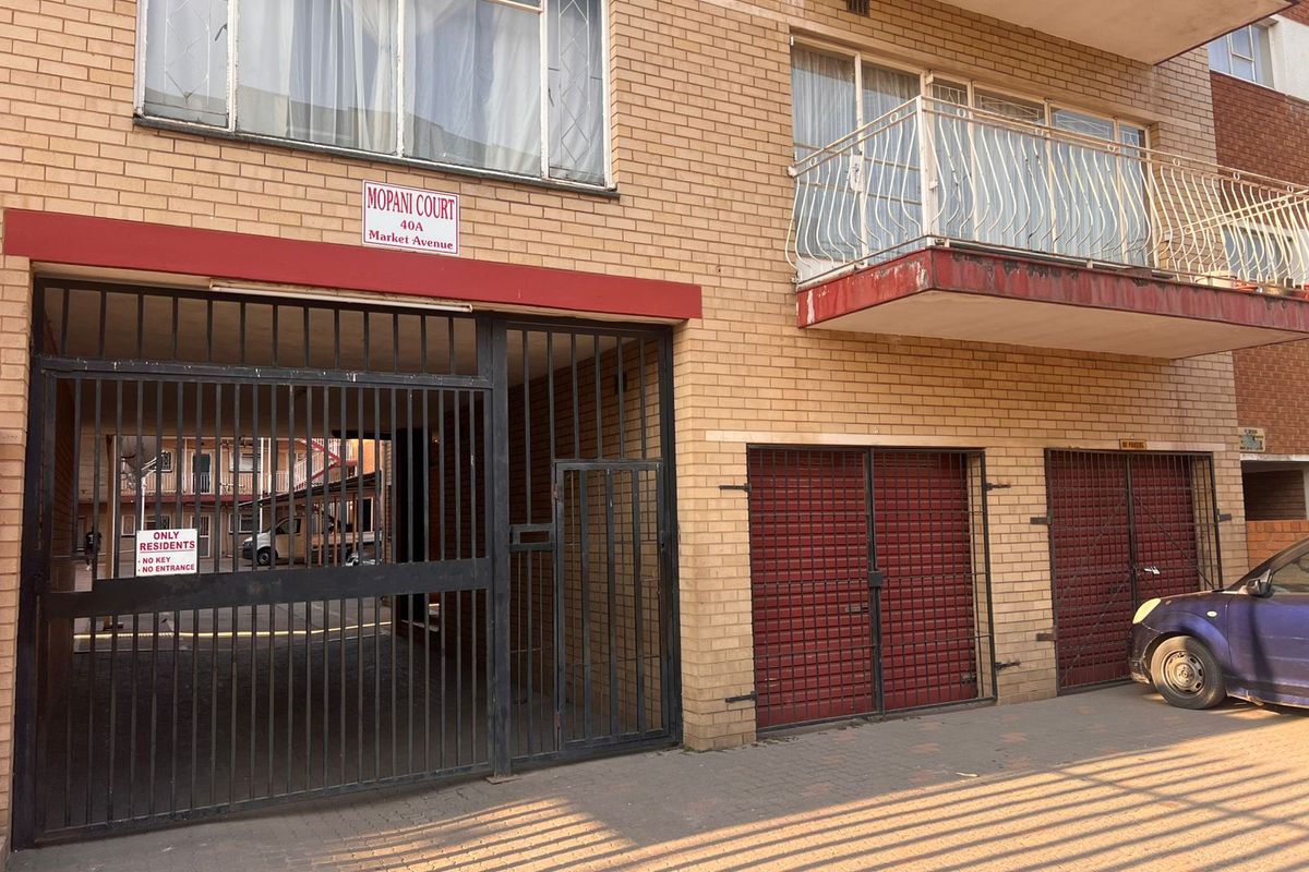 2 Bedroom flat for sale - Photo 5