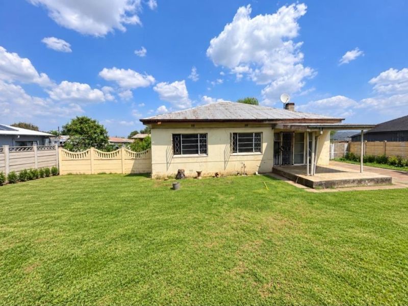 HOUSE FOR SALE IN ROTH DENE – GREAT POTENTIAL, GREAT LOCATION! - Photo 3