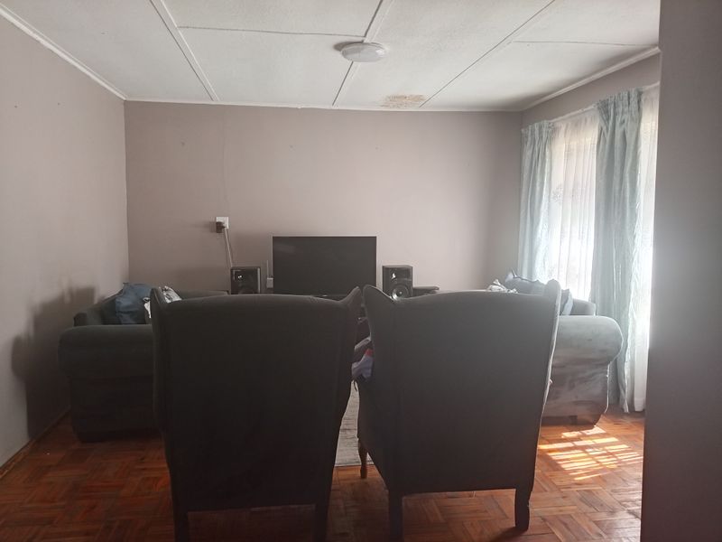 3 Bedrooms - Photo 6