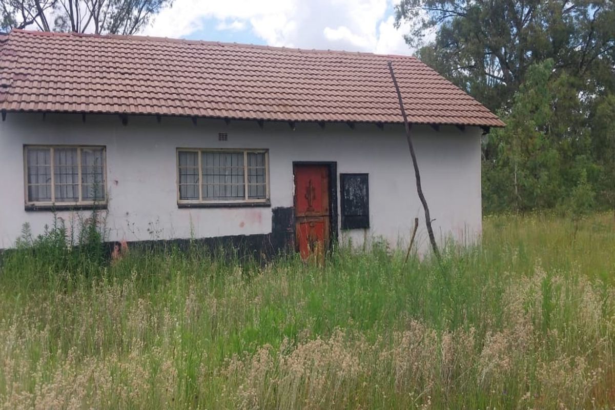4 Hectare Smallholding – Peaceful Farm Lifestyle with Endless Potential - Photo 2