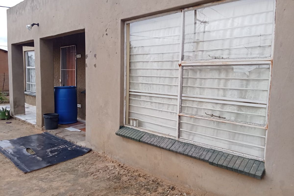 Affordable 3-Bedroom Home with Great Potential - Photo 2