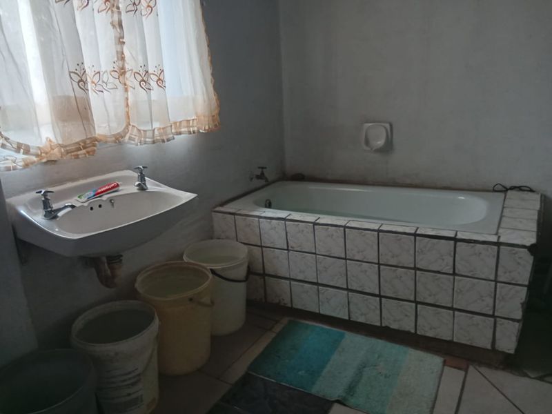 Affordable 3-Bedroom Home with Great Potential - Photo 9