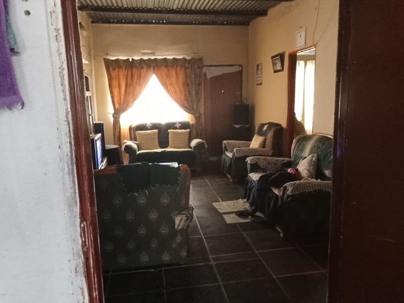 Affordable 3-Bedroom Home with Great Potential - Photo 6