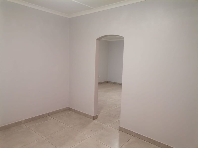 Newly Renovated 3-Bedroom House to Let in Sasolburg Ext 1 - Photo 6